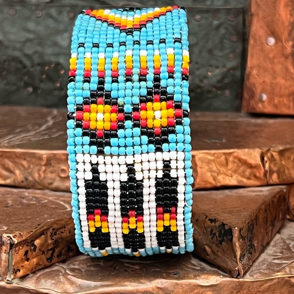 Native American Beaded Bracelet - Picture 9 of 13